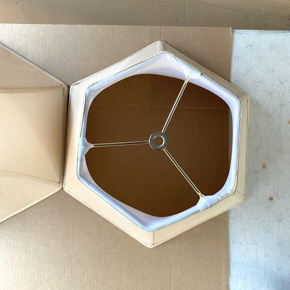 Unbranded Lampshade 16” Diameter 10” Tall - Picture 3 of 4